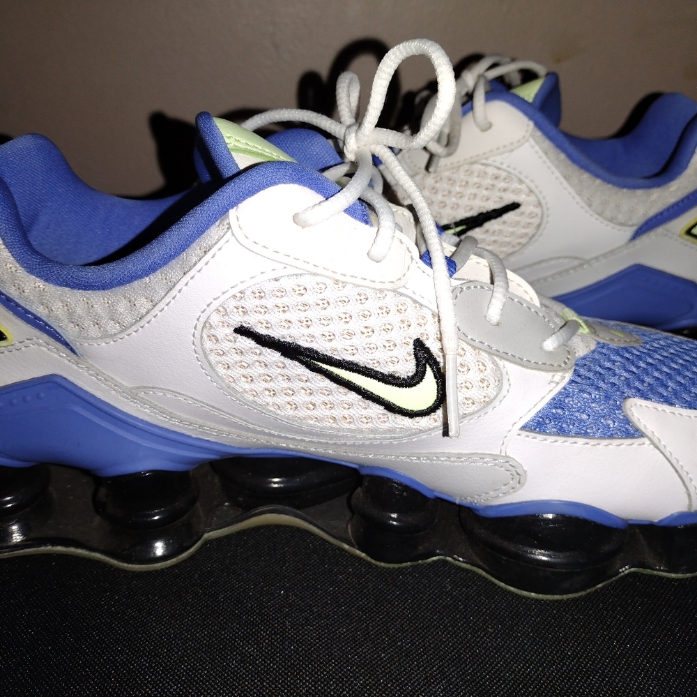 ⭐LAST CHANCE ⭐Women's Nike Shox size 9